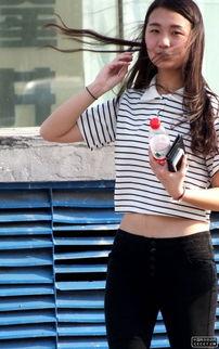 女主播黑色紧身裤,性感与魅力的完美演绎