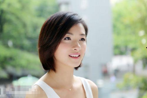 女广告演员,女广告演员的时尚风采