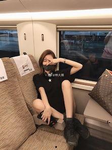 女网红的脚,独特美足引领时尚潮流