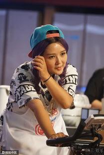 何洁 娱乐现场,畅谈音乐人生与情感历程